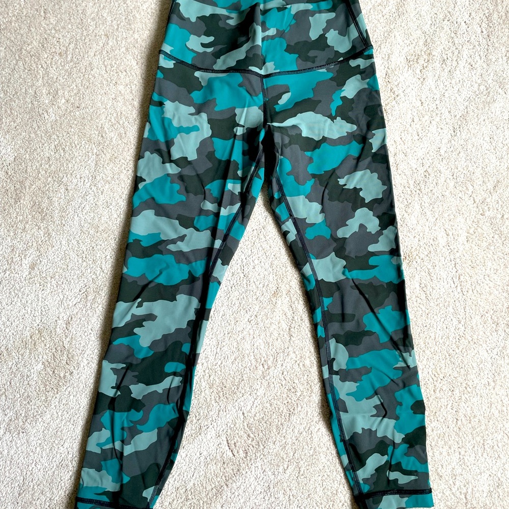 Lulu Lemon 7/8 Crop Workout Tights